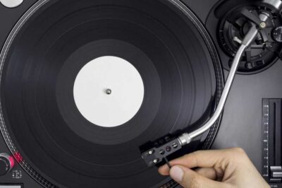 How to Use a Record Player: A Comprehensive Guide